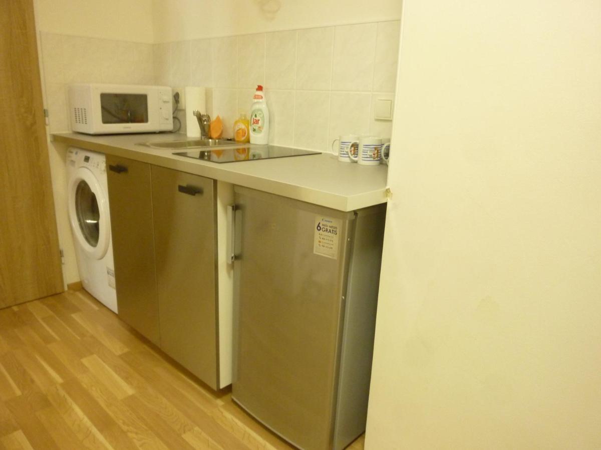 Apartment Van N Praga Esterno foto